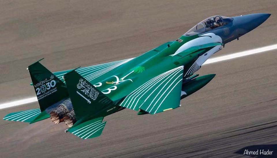 Sau khi chiếc máy bay chiến đấu F-15C bị phi công đào tẩu đưa sang Sudan, theo các tài liệu công khai, không rõ lý do vì sao đã không có bên nào, ám chỉ các đối thủ của Mỹ như Nga và Trung Quốc đưa ra lời đề nghị mua chiếc máy bay này, giá trị của nó nếu xét tới mức độ nhạy cảm và khan hiếm, có thể lên tới hàng trăm triệu USD.