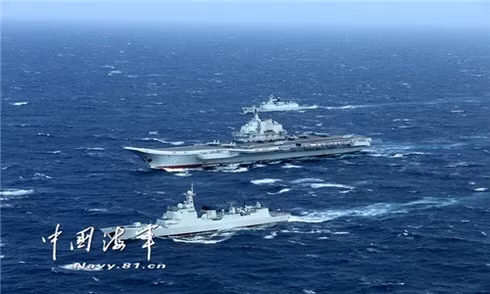 Trong đó, cụm tàu sân bay Liêu Ninh (CV-16) được biên chế về hạm đội Bắc Hải quản lý khu vực biển Hoàng Hải và biển Bột Hải. Cụm tàu sân bay Sơn Đông (CV-17) được biên chế về hạm đội Nam Hải quản lý khu vực Biển Đông. Trong tương lai Trung Quốc sẽ hình thành xong tàu sân bay mới để biên chế cho hạm đội Đông Hải quản lý khu vực biển Hoa Đông. Đến lúc đó, cả 3 hạm đội của Hải quân Trung Quốc đều sở hữu hàng không mẫu hạm.