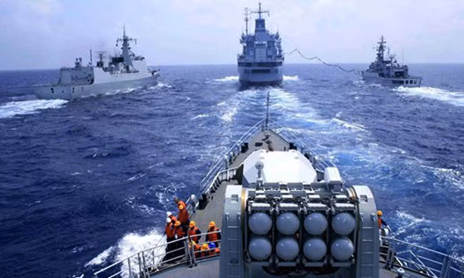 Năm 2015, Pháp ra tuyên bố chung với Philippines, cho rằng cả hai nước phản đối “bất kỳ hành động hoặc yêu sách” nào “vi phạm luật pháp quốc tế’ - được cho là nhằm vào Trung Quốc.