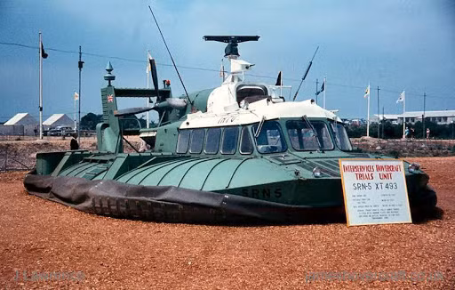 Năm 1965, dựa trên kinh nghiệm này, Hải quân Mỹ quyết định mua ba tàu SR.N5 từ Anh. Tại Mỹ, những tàu trên được công ty Bell Aerosystems sửa chữa lại theo yêu cầu của Hải quân Mỹ và hiện đại hóa chúng bằng cách trang bị vũ khí trên tàu. Phiên bản nâng cấp có ký hiệu SK-5 trong Hải quân Mỹ.