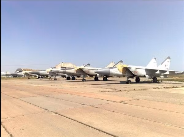 MiG-25 là loại chiến đấu cơ có tốc độ nhanh nhất từng được chế tạo (3,2 Mach), những nâng cấp của Algeria đã biến những chiếc MiG-25 thành phiên bản mạnh nhất. MiG-25 của Algeria đóng vai trò trung tâm, trong việc ngăn chặn F-15 của Israel và đã chứng minh là có khả năng chiếm ưu thế.