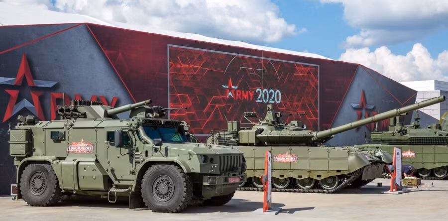 Ông Alexander Mikheyev, Giám đốc Rosoboronexport (cơ quan xuất khẩu quốc phòng của Nga), nói với các phóng viên rằng, Rosoboronexport có kế hoạch tổ chức hơn 70 cuộc đàm phán với các đối tác nước ngoài tại Army 2021 và ký hơn 10 hợp đồng. Do đó, đơn đặt hàng của công ty sẽ tăng đáng kể, hiện nay đã vượt quá 52 tỷ USD.