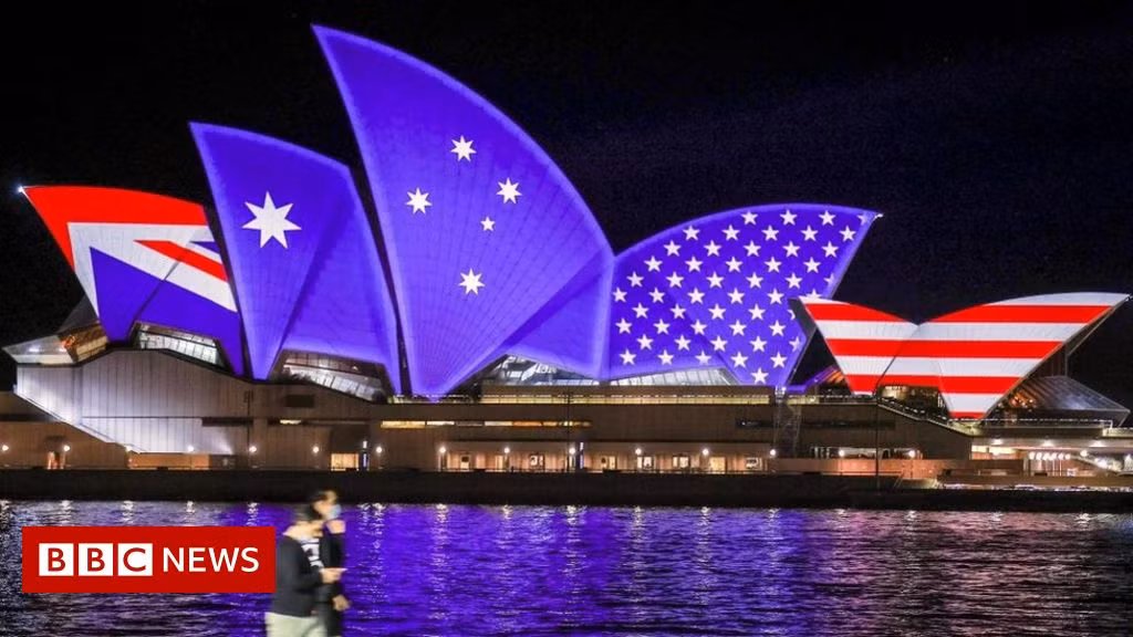 Động tác “giúp” Australia đóng tàu ngầm hạt nhân của Mỹ, được thực hiện như một phần của “loạt bước tiến lớn hơn” trong khu vực, của chính quyền ông Biden; Bao gồm cả các quan hệ đối tác song phương với các đồng minh lâu đời như Nhật Bản, Hàn Quốc hay Philippines, nhằm củng cố vai trò của Mỹ trong khu vực. Nguồn ảnh: Pinterest.