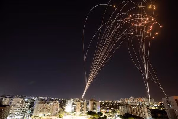 Các thỏa thuận an ninh chung giữa Israel và Jordan đã mang lại cho Israel sự ổn định và an ninh ở biên giới phía tây và mối quan hệ của họ được củng cố trong một thỏa thuận hòa bình Israel-Jordan ký năm 1994.