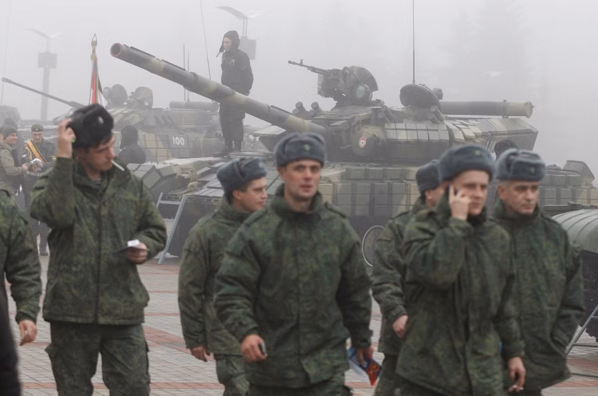 Theo ông Leviev, người đứng đầu cơ quan tình báo quân sự Ukraine cho biết, về mặt kỹ thuật, khi được tập kết ở đây, quân đội Nga hoàn toàn có thể tiến tới biên giới Ukraine trong vòng một ngày.