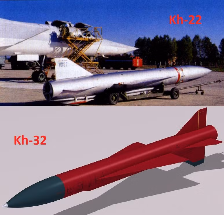 Tên lửa chống hạm Kh-32 có hình dáng và kích thước như người tiền nhiệm Kh-22; với trọng lượng nặng gần 5.800 kg, chiều dài 12 mét, đường kính thân (chỗ lớn nhất) một mét và sải cánh ba mét.