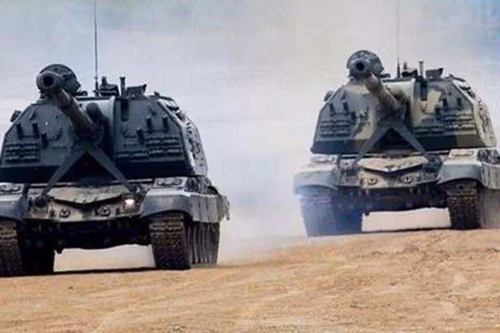 Trong một tuần qua, từ Liên bang Nga đến biên giới Nga - Ukraine, từ nội địa Ukraine đến Donbass, việc huy động binh lính và thiết bị quân sự liên quan diễn ra rất ráo riết.