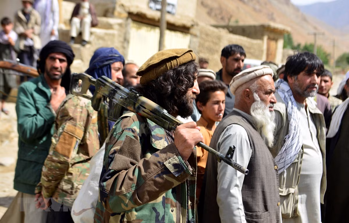 Chỉ tính riêng trong tháng 8 vừa qua, có ít nhất 85 chiến binh của Taliban, đã bị giết hoặc bị thương do các hoạt động của ISIS-K. Hơn nữa, ba xe ô tô của Taliban đã bị phá hủy và chín chiếc khác bị hư hỏng. Các hoạt động của ISIS-K chống Taliban được tiến hành hàng ngày, đặc biệt là ở tỉnh Nangarhar, miền Đông nước này. 