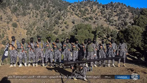 Lực lượng ISIS-K và Taliban trước kia được cho là đã thỏa hiệp với nhau để tạo ra một Nhà nước Hồi giáo và cố gắng mở rộng biên giới của mình. Nhưng giờ đây, khi giành được quyền lãnh đạo đất nước, giữa ISIS-K và Taliban đã nảy sinh mâu thuẫn. 