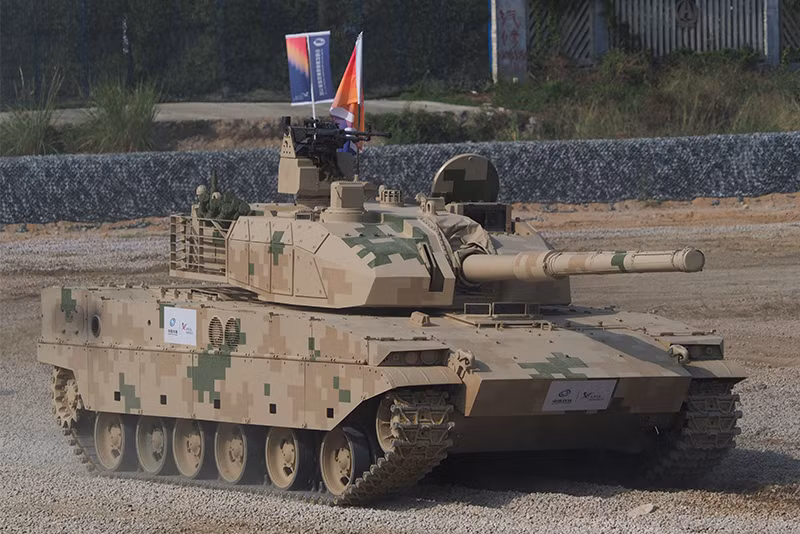 Việc Quân đội Trung Quốc triển khai xe tăng chủ lực Type 99A ở các khu vực có độ cao lớn, chẳng hạn như dãy núi Karakoram, đặt ra những thách thức mới cho Quân đội Trung Quốc. Thực tế địa hình này không phù hợp cho triển khai Type 99A, mà loại xe tăng hạng nhẹ Type 15 sẽ phù hợp hơn.