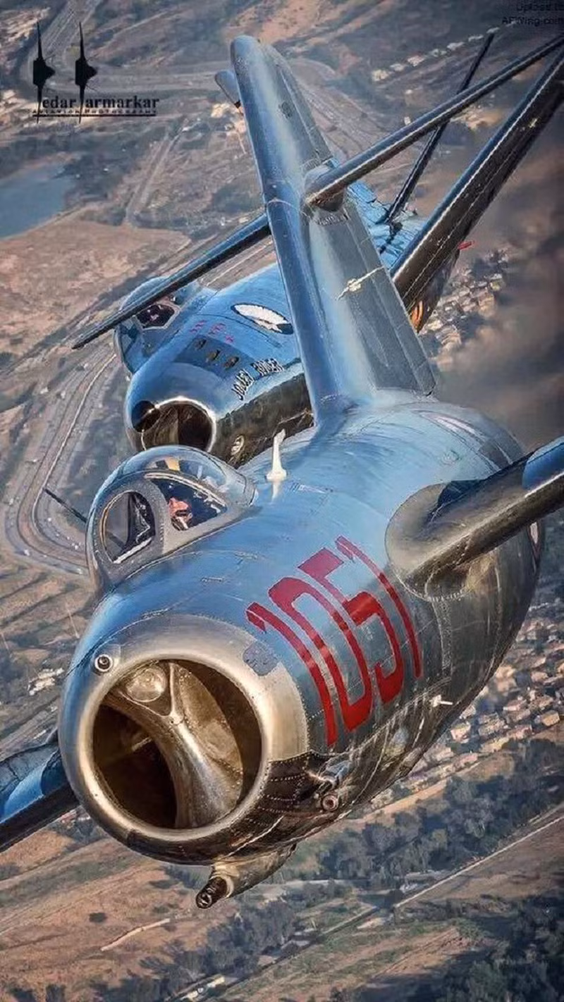 Đến cuối thập niên 1950, ông Whitney Stuart, Phó chủ tịch hãng Rolls-Royce khi sang thăm Phòng thiết kế Mikoyan, phát hiện thấy các mẫu động cơ Nene và Derwent bị làm nhái đã phẫn nộ khởi kiện chính phủ Liên Xô, về hành vi xâm phạm bản quyền sỡ hữu, đòi bồi thường 207 triệu Bảng. Đương nhiên, phía Liên Xô không thèm lên tiếng trả lời nên phía Anh vác đơn kiện đi khắp nơi rồi... đành thôi.