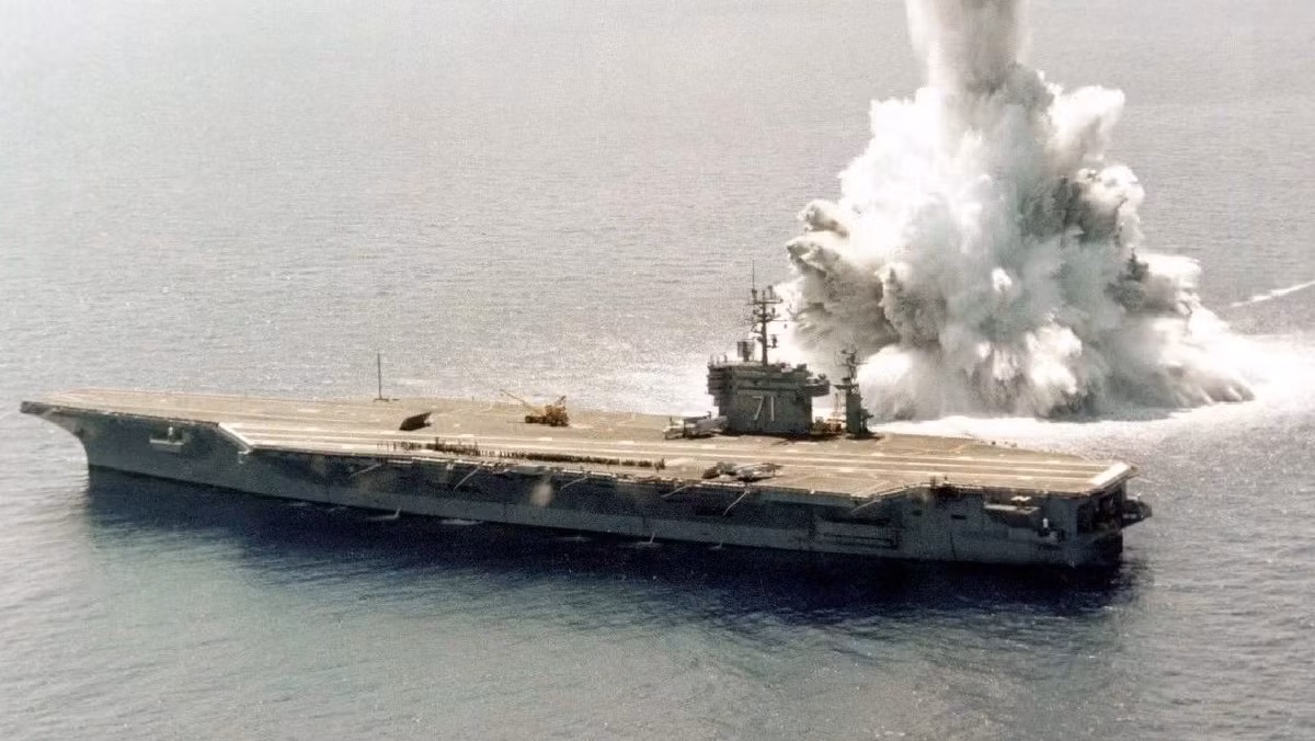 Nhưng một cuộc thử nghiệm của Hải quân Mỹ vào năm 2005 với tàu USS Oriskany Sunk, đã chứng minh rằng, ngay cả khi bắn trúng, các tàu sân bay thực sự khó bị đánh chìm, do kết cấu vững chắc của nó.