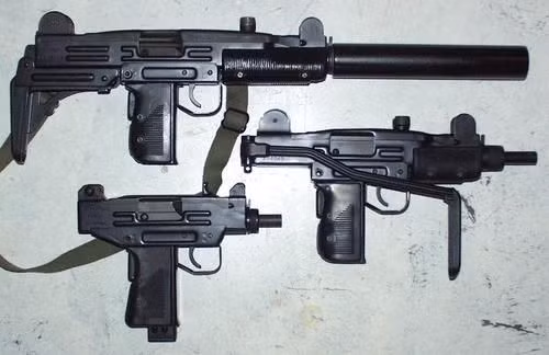 Hơn 90 quốc gia trên thế giới đã sử dụng Uzi tại một số thời điểm và từ những năm 1960 đến 1980, Uzi đã bán chạy hơn tất cả các loại súng tiểu liên khác và được sử dụng trong quân đội, cơ quan thực thi pháp luật và thậm chí cả thị trường an ninh tư nhân.