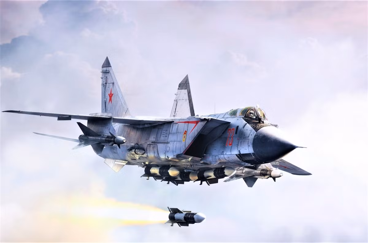 MiG-31 của Liên Xô, không chỉ là máy bay chiến đấu bay nhanh nhất thế giới, mà nó còn được coi là máy bay chiến đấu có khả năng không đối không cao nhất, trong bất kỳ lực lượng không quân nào trên toàn thế giới, ở thời kỳ Chiến tranh Lạnh.