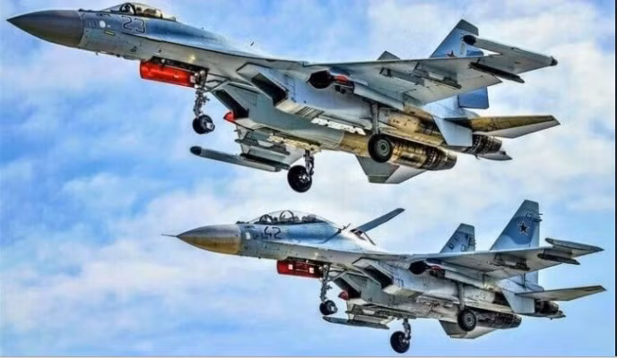 Mặc dù Nga quan tâm đến việc hỗ trợ quốc phòng cho Triều Tiên, nhưng để né tránh các quy định của Hội đồng Bảo an Liên Hợp Quốc, sự hỗ trợ của Nga có thể sẽ ít công khai hơn và được tiến hành dưới hình thức chuyển giao công nghệ lĩnh vực quốc phòng, chứ không phải là việc bán máy bay một cách công khai.