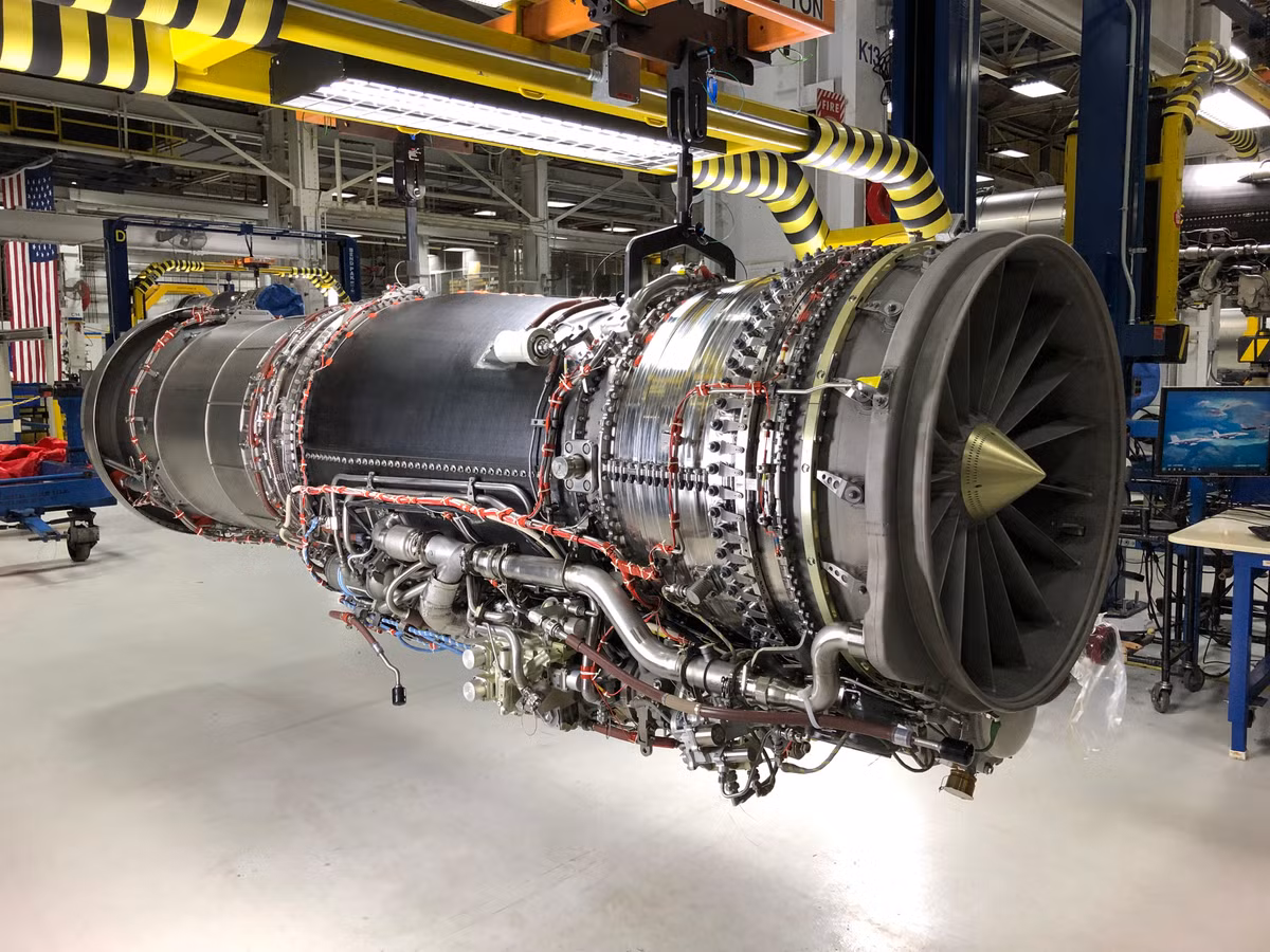 General Electric có thể trở thành yếu tố đóng vai trò quan trọng trong sự phát triển của ngành công nghiệp hàng không Ấn Độ. Theo yêu cầu của Ấn Độ, ít nhất 60% động cơ F414 phải được chế tạo tại Ấn Độ và General Electric sẵn sàng đáp ứng yêu cầu này.