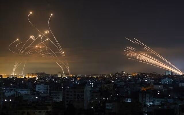 Vào tháng 11/2012, trong suốt chiến dịch "Trụ cột Phòng thủ", tính hiệu quả của Iron Dome đã được các chuyên gia Israel đánh giá khoảng từ 75 đến 95%.