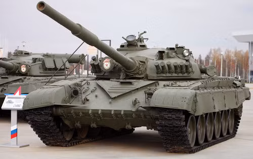 Nên nhớ rằng vào thời điểm đó, T-72 cũng chỉ là loại xe tăng có sức mạnh thứ ba của Liên Xô (xếp sau T-64 và T-80). Đặc biệt xe tăng T-72 được Syria và Iraq đánh giá rất cao và đưa vào sử dụng với số lượng lớn.