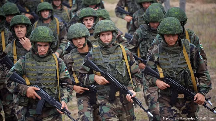 Vào ngày 22/4, ông Shoigu cho biết tại một cuộc họp báo ở Crimea: "Tôi nghĩ rằng mục tiêu của cuộc kiểm tra đột xuất đã hoàn toàn đạt được. Quân đội đã cho thấy khả năng bảo vệ đất nước đáng tin cậy, vì vậy tôi quyết định chấm dứt các cuộc kiểm tra ở miền nam và miền tây. Các đơn vị trở về vị trí ban đầu.