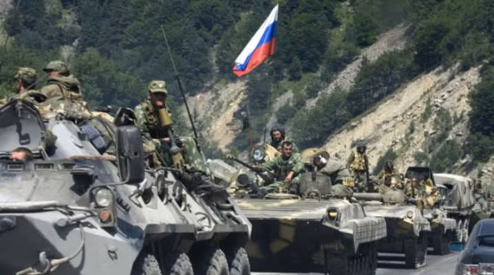 Ông Shoigu cũng chỉ ra rằng, quân đội Nga tiếp tục theo dõi sát sao đến cuộc tập trận "Người bảo vệ châu Âu - 2021" (Defender Europe -2021) sắp tới của NATO.