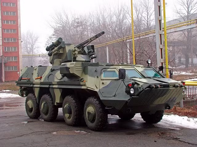 Ngành công nghiệp quốc phòng nội địa của Ukraine rất phức tạp và đang phát triển. Ukroboronprom, tập đoàn quốc phòng thuộc sở hữu nhà nước đang sản xuất các loại xe chiến đấu bọc thép hiện đại được thiết kế trong nước như BTR-3 và BTR-4 cho Quân đội Ukraine.