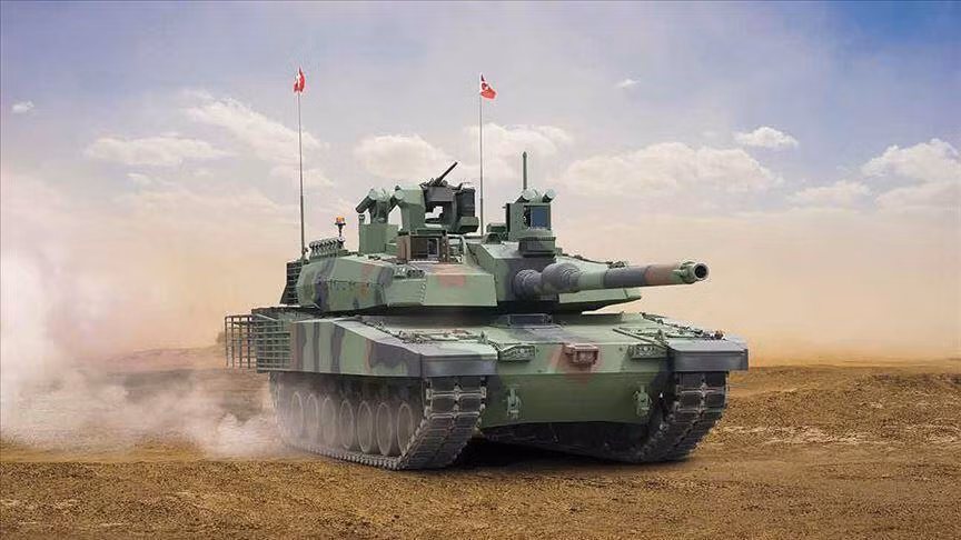 Altay là xe tăng chiến đấu chủ lực hiện đại của Thổ Nhĩ Kỳ, thiết kế dựa trên khung gầm K2 Black Panther của Hàn Quốc; theo kế hoạch dự kiến được sản xuất vào năm 2021, bởi công ty Otokar của Thổ Nhĩ Kỳ. 