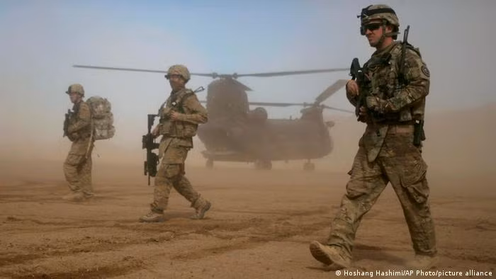 Những gì phương Tây đã làm là chưa đủ. Sau khi kéo dài cuộc chiến tại Afghanistan dài đến 20 năm và cướp đi sinh mạng của 3.500 binh lính NATO và khoảng 200.000 người Afghanistan, nhưng lực lượng Taliban vẫn chưa bị đánh bại.