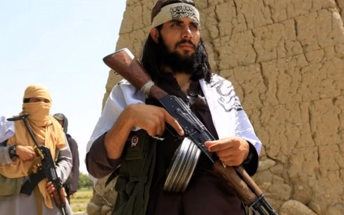 Các cuộc tấn công hiện tại của Taliban, dường như nhằm gây áp lực lên chính phủ Afghanistan, bằng cách phong tỏa các “cảng” thương mại từ bắc Kabul đến khu vực Trung Á.