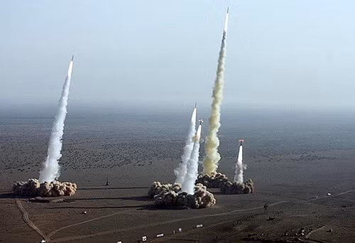 Thỏa thuận hạt nhân Iran 2015 được ký kết sau nhiều năm đàm phán thất bại. Hiện tại, sau khi trải qua những xáo trộn, khi Mỹ rút khỏi thỏa thuận và nhiều trở ngại do chính quyền Trump để lại, chính quyền Biden có thể gặp khó khăn trong việc quay trở lại thỏa thuận hạt nhân Iran. Nguồn ảnh: IRNA.