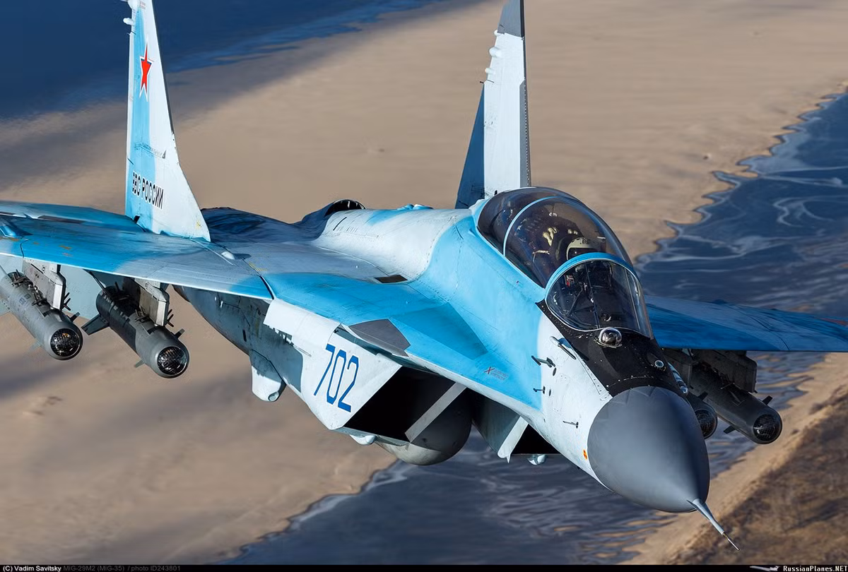 Các phương tiện truyền thông Nga mô tả quyết định của Argentina là một bước lùi trong quá trình phát triển của chương trình MiG-35 và không biết tương lai của MiG-35 sẽ như thế nào. Thậm chí còn rơi vào tình huống, nếu Indonesia hoặc Myanmar không đặt hàng, điều đó sẽ gây tổn hại cho thương hiệu.