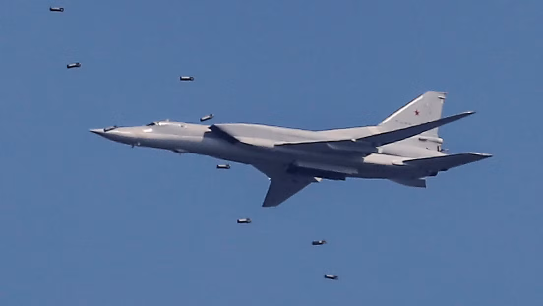 Một số máy bay Tu-22M trước đây, đã thực hiện ném bom tại chiến trường Syria từ tháng 11/2015, khi chúng được triển khai trong chiến dịch chống khủng bố của Nga tại Syria. Những chiếc Tu-22M khi đó, được triển khai tại Căn cứ không quân Mozdok ở Bắc Ossetia, cực nam của Nga.