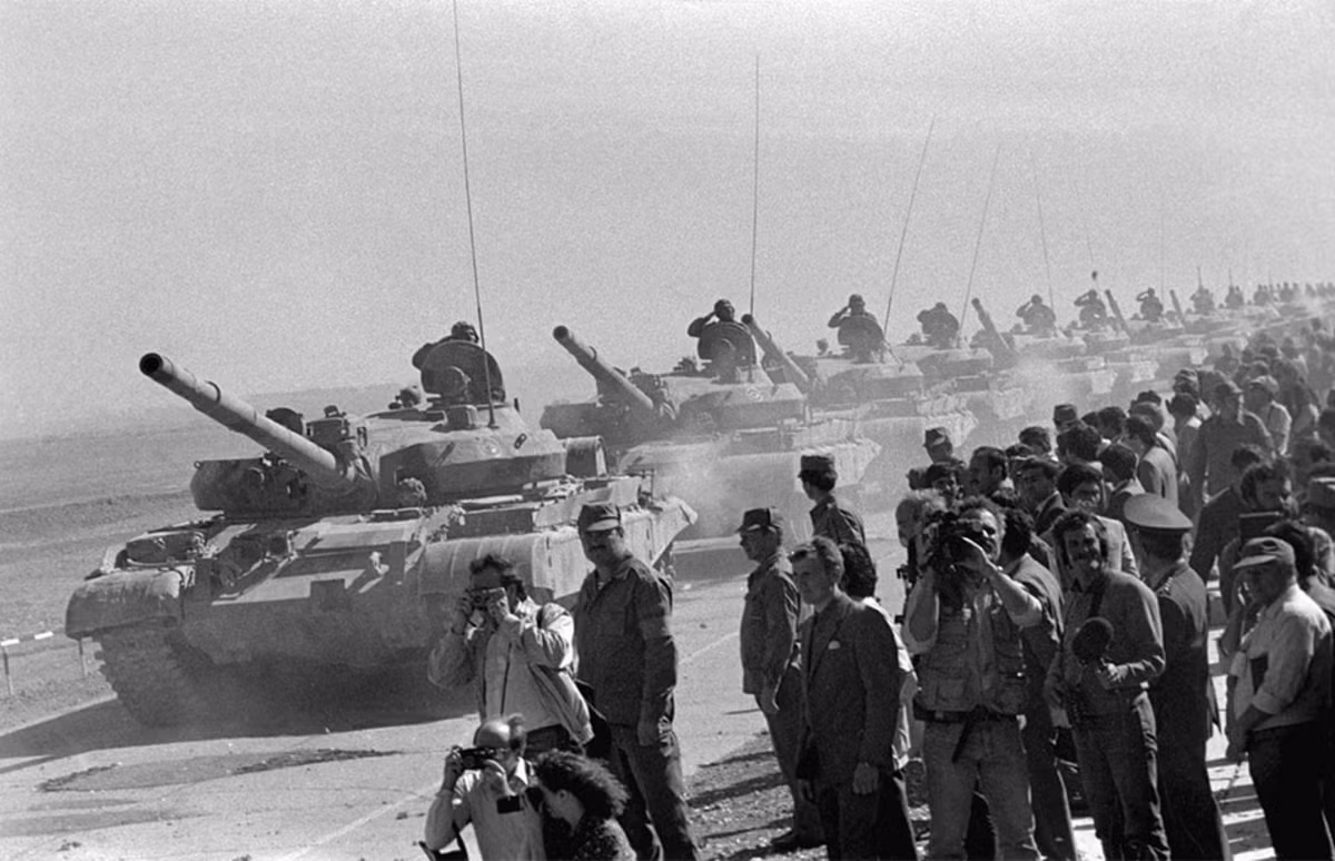 Cho đến tận bây giờ, cuộc tập trận Zapad-81 của Liên Xô vẫn được xem là tập trận quân sự lớn nhất thế giới. Cuộc tập trận cũng được coi là lời cảnh báo tới Mỹ và phương Tây, trong các vấn đề ngoại giao và quân sự. Nguồn ảnh: QQ.