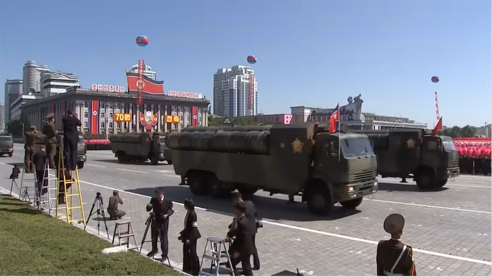 Triều Tiên đã từng tự sản xuất được tên lửa phòng không S-75, và những loại tên lửa như vậy có thể đã được nâng cấp đáng kể. Ngoài số tên lửa phòng không trên, từ đầu những năm 2010, Triều Tiên còn được trang bị một hệ thống phòng không hiện đại, do chính Triều Tiên phát triển, được Hàn Quốc và Mỹ gọi là KN-06.