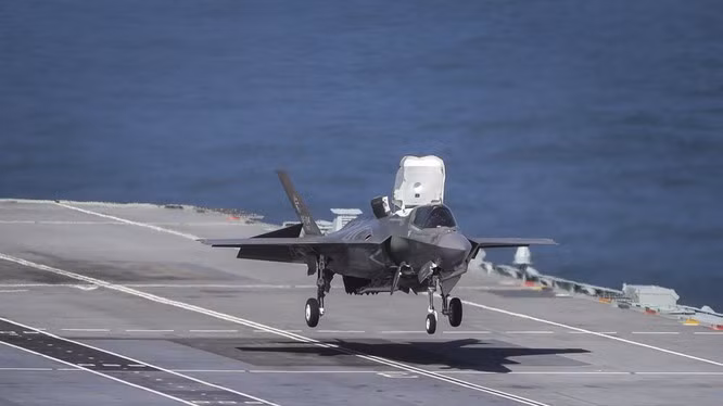 Tướng Berger nhấn mạnh, việc chia sẻ chiến đấu cơ F-35B cũng đồng nghĩa với việc chia sẻ thông tin tình báo mà máy bay thu thập được. Tất nhiên, chỉ có một mục tiêu duy nhất khi làm như vậy, đó là để răn đe và đối đầu với Trung Quốc. Chúng tôi đang cố gắng đạt được lợi thế.