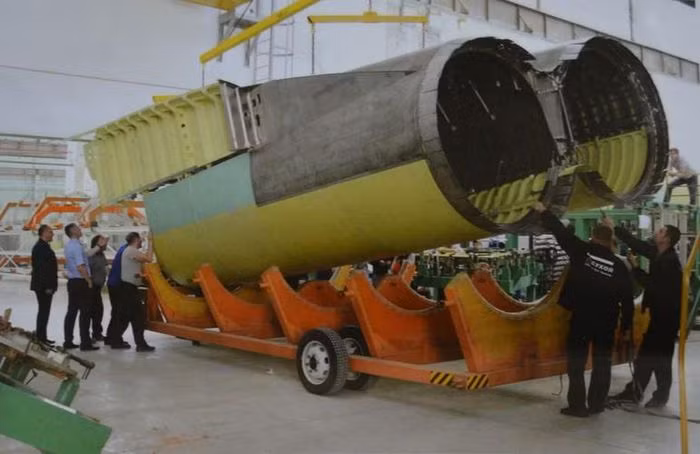Và biến thể Tu-160M có thể bù đắp cho độ trễ này, và với những cải tiến mới về vũ khí, Tu-160M vẫn có thể đáp ứng các yêu cầu là phương tiện "răn đe" có sức nặng. Một trong những lợi thế đáng kể nhất của Tu-160M, theo các chuyên gia hàng không, sẽ là động cơ NK-32 được nâng cấp lên chuẩn NK-32-02M2.