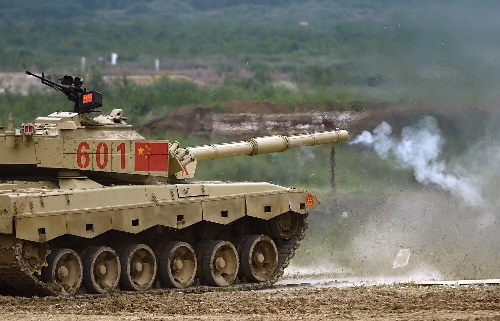 Trung Quốc là quốc gia sở hữu số lượng xe tăng lớn nhất hiện nay; bên cạnh đó, Trung Quốc luôn độc lập trong việc sản xuất đạn dược; nhưng chỉ gần đây, họ mới bắt đầu phát triển các loại đạn pháo tăng tiên tiến hơn.