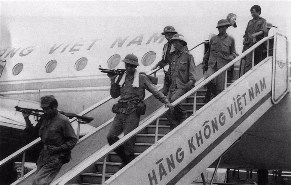 Trung đoàn 918 đã tổ chức bay 2-4 chuyến/tuần, góp phần cứu chữa hàng nghìn thương bệnh binh, làm giảm thương vong đáng kể và bổ sung quân số kịp thời cho các mặt trận.