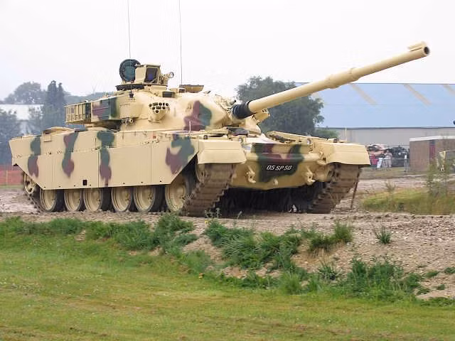 MBT Zulfiqar được Iran bắt đầu sản xuất loạt từ năm 1996 và có hai phiên bản chính được sản xuất. Vào tháng 5/2010, Quân đội Iran thông báo, họ đã phát triển phiên bản Zulfiqar III, có tính năng tương đương với các MBT tiên tiến nhất của phương Tây?
