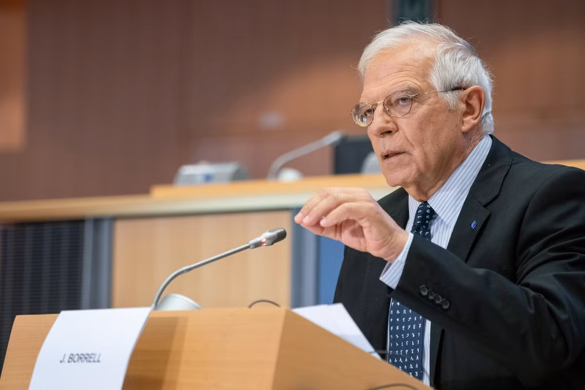 “Bây giờ chỉ cần một tia lửa nhỏ là có thể châm ngòi cho tình hình ở khu vực biên giới Ukraine”, đây là lời của đại diện cấp cao, về chính sách an ninh và đối ngoại của EU Borelli, cảnh báo tại cuộc họp của Ủy ban Đối ngoại EU, vào ngày 19/4.