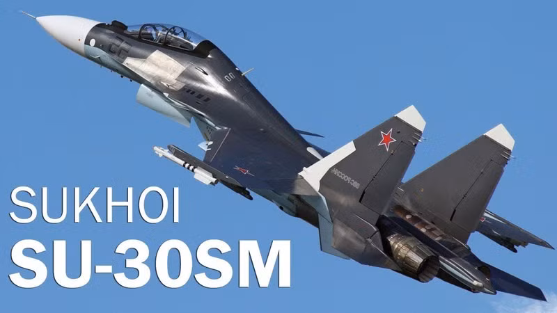 Su-30SM được đưa vào sử dụng trong Không quân Nga vào đầu những năm 2010 và là một phiên bản hiện đại hơn nhiều của Su-27 Flanker, mà Kazakhstan đã mua trước đây; nhưng giữa hai loại chiến đấu cơ, có tính năng tương đồng đáng kể về kỹ thuật, hạ tầng và bảo trì.