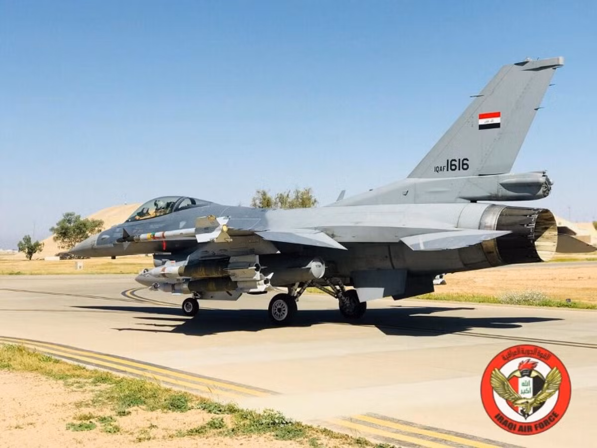 Sau khi chính quyền của Tổng thống Iraq Saddam Hussein bị Quân đội Mỹ lật đổ năm 2003, Quân đội Iraq đã chuyển sang sử dụng chiến đấu cơ do phương Tây chế tạo. Thay thế cho các máy bay có nguồn gốc Liên Xô trước đây.