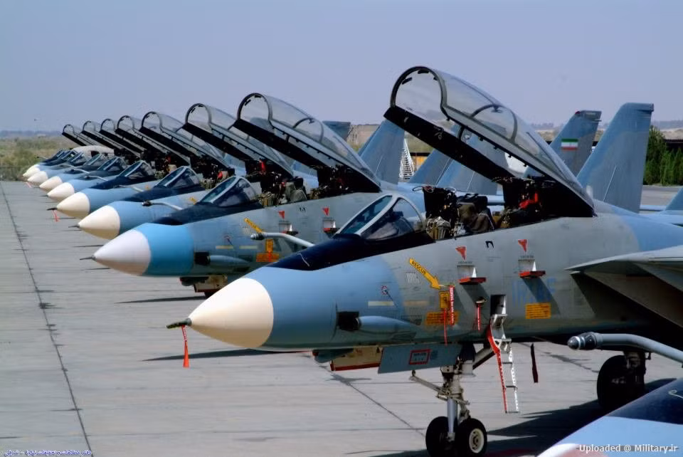 Các nguồn tin của Iran khẳng định, F-14 là một trong những máy bay chiến đấu có khả năng nhất trong khu vực (?), khi số F-14 của Iran được nâng cấp với radar mới và lớn hơn các loại radar trên máy bay chiến đấu của đối thủ như F-15 và F-35, cùng tên lửa không đối không mới.
