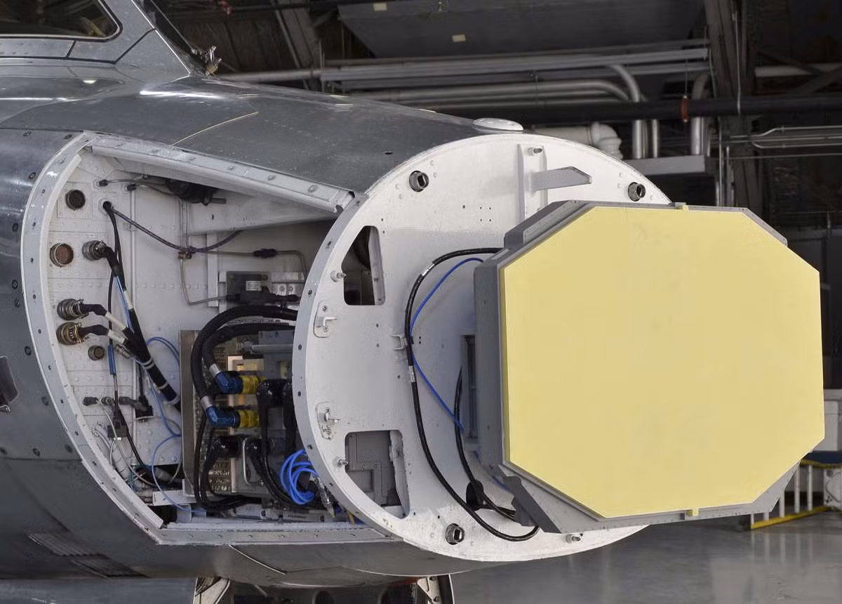 F-16V nâng cấp sử dụng radar quét điện tử chủ động AN/APG-83, cho phép phát hiện mục tiêu đến 268 km (ở bán cầu trước); đồng thời có khả năng sử dụng tên lửa phóng ngoài tầm nhìn AIM-120D trong tương lai.