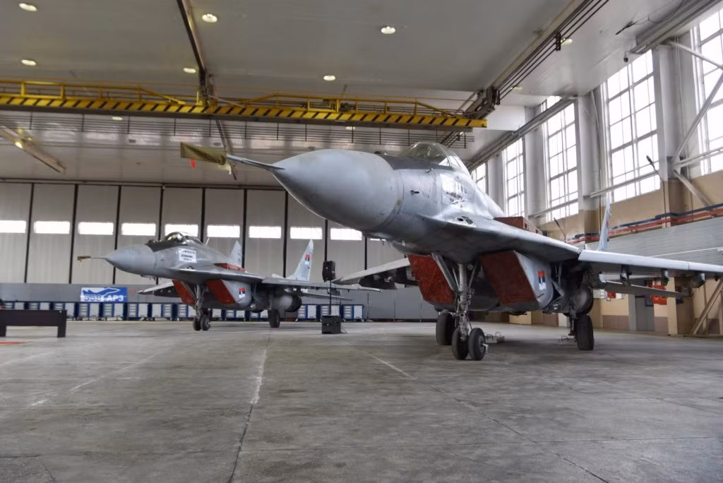 Sự quan tâm của Serbia đối với MiG-29M đã được thông tin vào năm 2012; mặc dù những khó khăn kinh tế đã ngăn cản việc mua MiG-29M. Thay vào đó, nước này đã nhận được 6 chiếc MiG-29 đã qua sử dụng, nhưng được Nga hiện đại hóa từ vào tháng 10/2017, dưới dạng viện trợ quân sự.