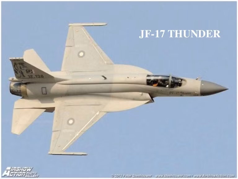 Mặc dù JF-17 được quảng cáo là máy bay chiến đấu thế hệ 4 "tốt nhất" của Không quân Pakistan sau F-16, nhưng JF-17 có thời gian hoạt động trên không cũng như khả năng mang vũ khí hạn chế. Nếu bị chế áp điện tử mạnh, JF-17 còn không thể xuất kích chiến đấu.