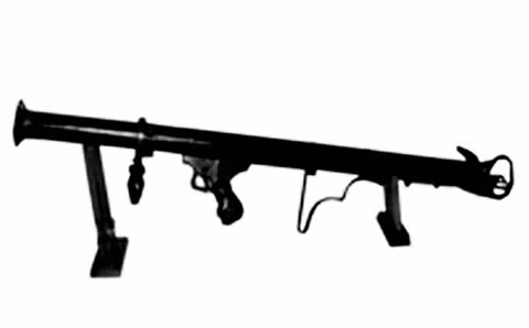 Tiếp theo là súng phóng hoả tiễn Bazooka 60mm và 75mm do quân giới Việt Nam sản xuất. Bazooka 60mm, dựa trên mẫu súng M1 Bazooka của Mỹ, là loại được Việt Nam sử dụng phổ biến nhất và được các xưởng công binh ở cả 3 miền sản xuất. Bazooka 60mm Việt Nam được sử dụng lần đầu tiên trong trận Chùa Trầm (Hà Đông) ngày 3/3/1947.