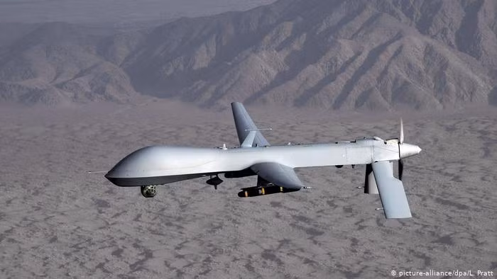 Lầu Năm Góc nhận thức sâu sắc về những rủi ro về số UAV của họ; Quân đội Mỹ cũng đã tích cực triển khai các biện pháp chống nhiễu, chống can thiệp vào cơ chế điều khiển của UAV (DARPA); để thích ứng để duy trì liên lạc, ngay cả trong điều kiện bị gây nhiễu nặng.