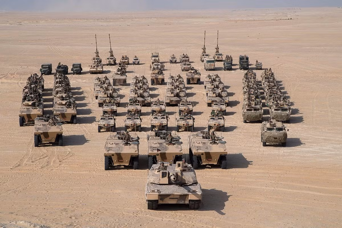 Từ năm 2015, UAE đã triển khai từ 70 đến 80 chiếc Leclerc tại chiến trường Yemen; được bố trí tại đường cao tốc N-1 và yểm trợ cho lực lượng liên quân thoát khỏi Thủ đô Aden, trong sự bao vây của lực lượng nổi dậy Hauthi.