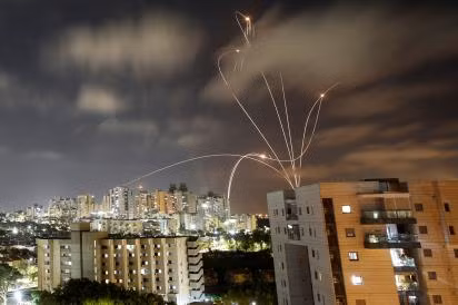 Kể từ khi xung đột bùng phát hôm 10/5, Hamas đã bắn hơn 3.300 quả tên lửa về phía Israel, mặc dù khả năng của những tên lửa này bị hạn chế, gây thiệt hại cho Israel vẫn ở mức “khiêm tốn”. Tính đến nay, chỉ có 12 người Israel bị thiệt mạng vì tên lửa của Hamas.