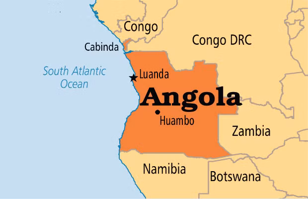  Lực lượng Không quân Angola được xây dựng từ những năm 1980, chủ yếu là do xung đột với quốc gia láng giềng Nam Phi. Trong bảng xếp hạng vào năm 2020, Không quân Angola đứng thứ ba tại lục địa châu Phi và có khả năng chiến đấu cao nhất ở cận Sahara.